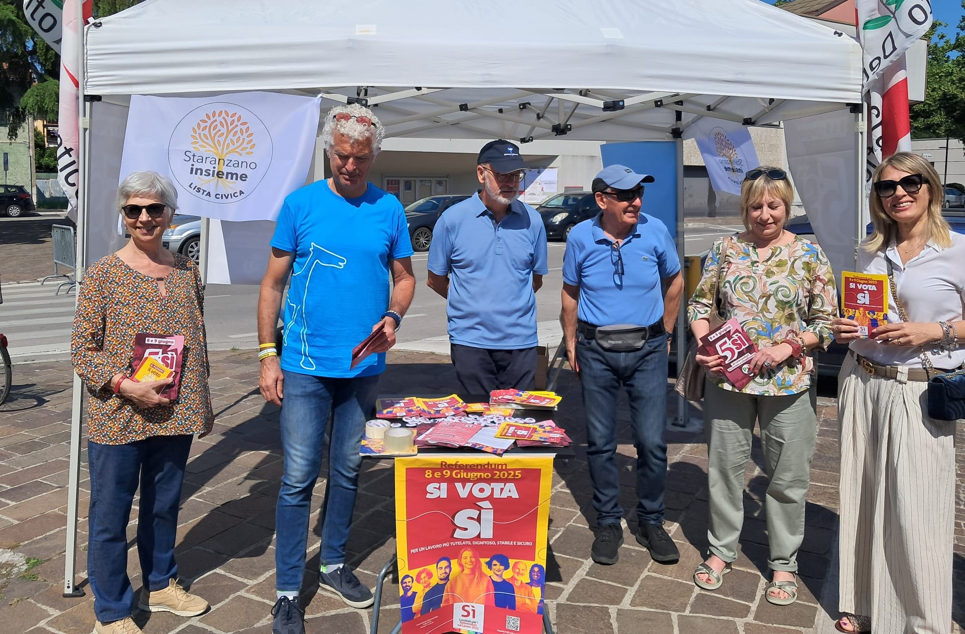 Copertina per Staranzano, la maggioranza consiliare scende in piazza per i referendum su lavoro e cittadinanza