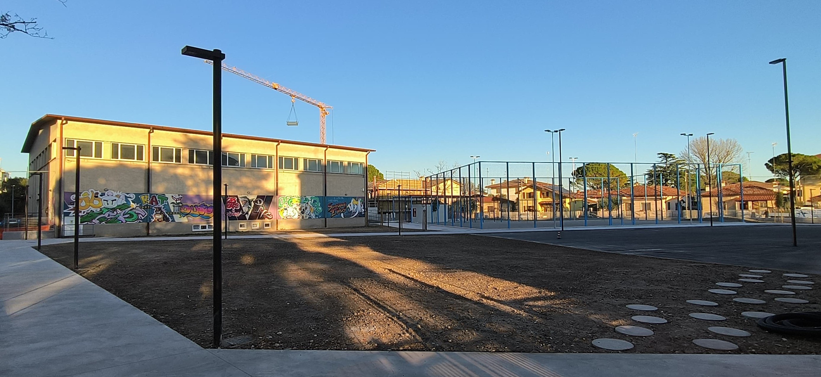 Immagine per Monfalcone, ecco la nuova area sportiva a Largo Isonzo: spazi al servizio di scuola, parrocchia e comunità