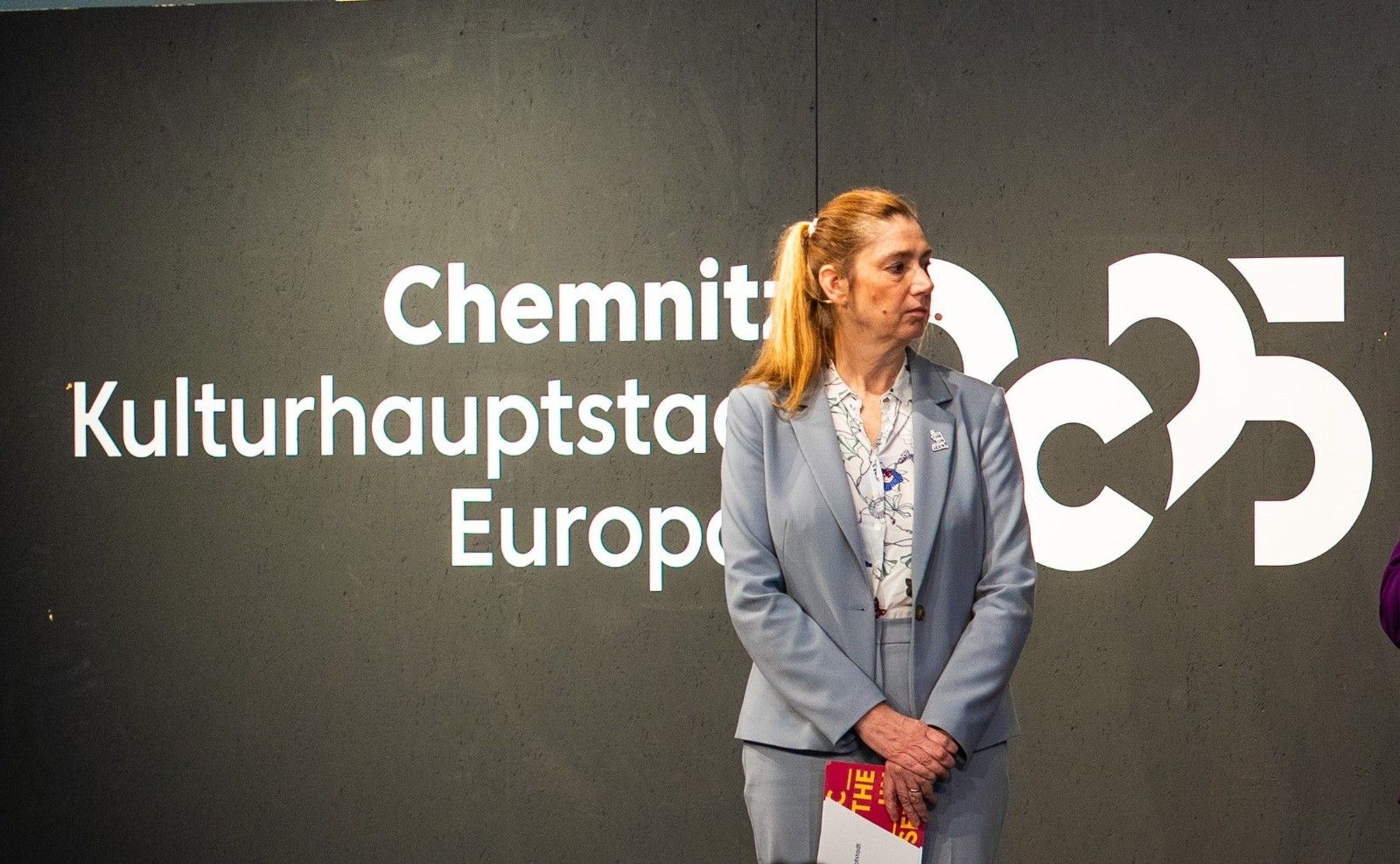 Immagine per Reportage da Chemnitz - «Realtà  diverse cresciute insieme», la direttrice di Chemnitz2025 Andrea Pier racconta il rapporto con GO! 2025