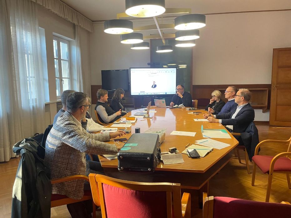 Immagine per Le sfide del territorio transfrontaliero, focus del GECT GO su invecchiamento e calo della popolazione