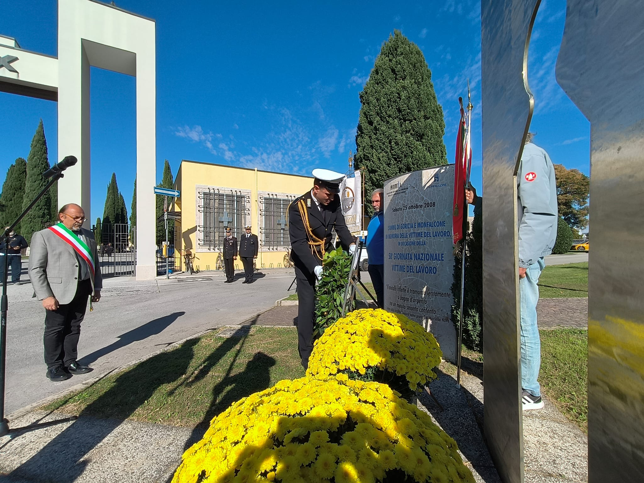 Immagine per Anmil commemora i caduti sul lavoro a Monfalcone, 1296 denunce di infortunio e un morto nel Goriziano. Il vertice sulla sicurezza in Prefettura