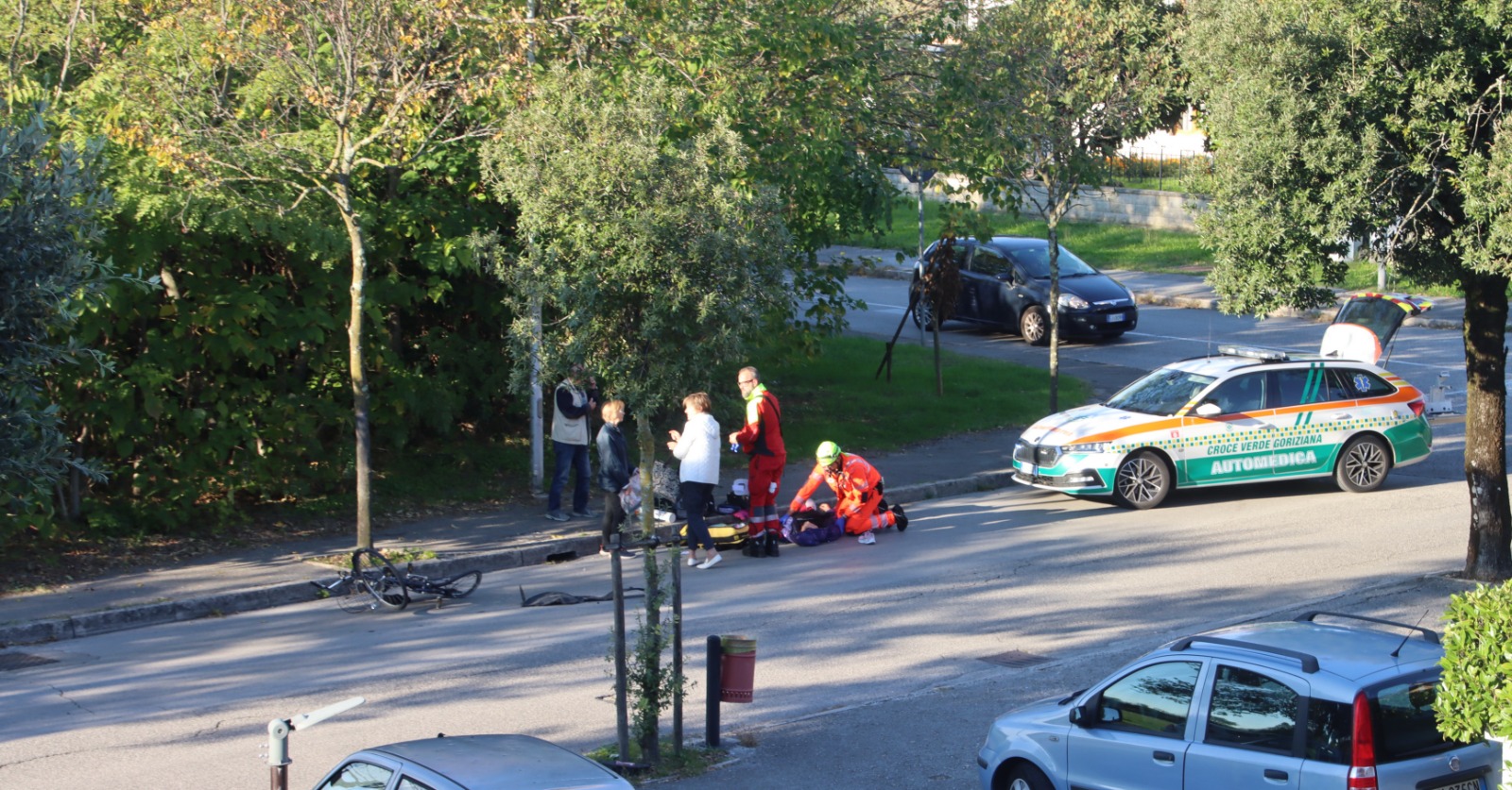 Copertina per Gradisca, ciclista non rispetta lo stop di via Pian e viene investito da un'auto in via Aquileia