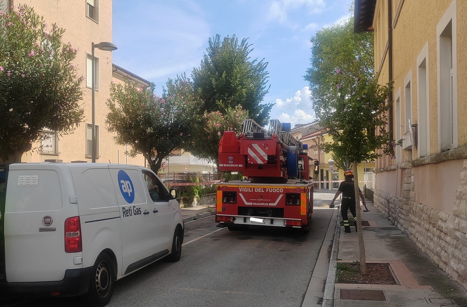 Copertina per Grado, crolla il solaio di una palazzina Ater in via Pampagnola. Evacuate 6 famiglie