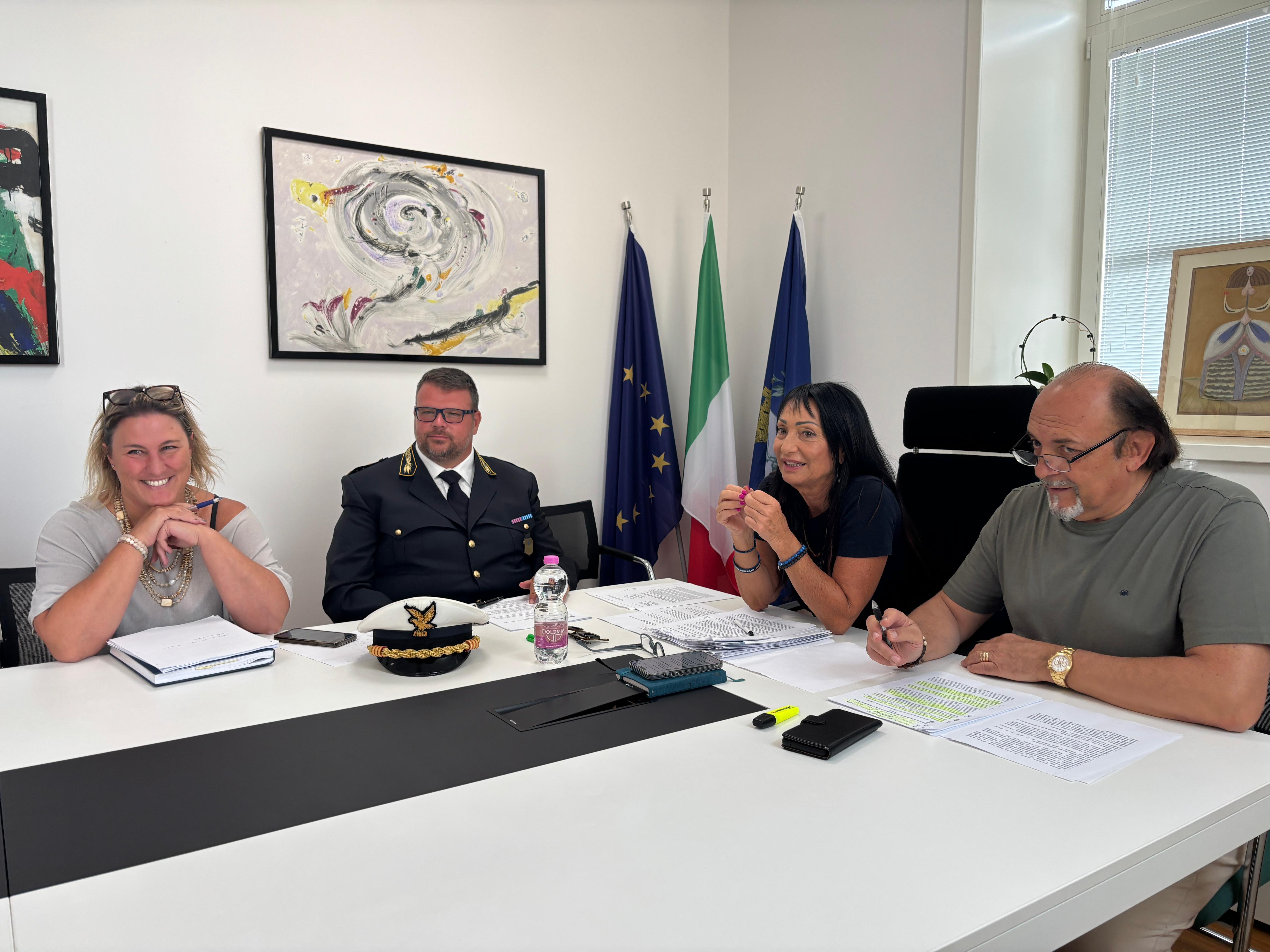 Immagine per Monfalcone, al via il primo Corso Concorso per nuovi agenti di Polizia Locale: almeno 5 assunzioni entro fine 2025