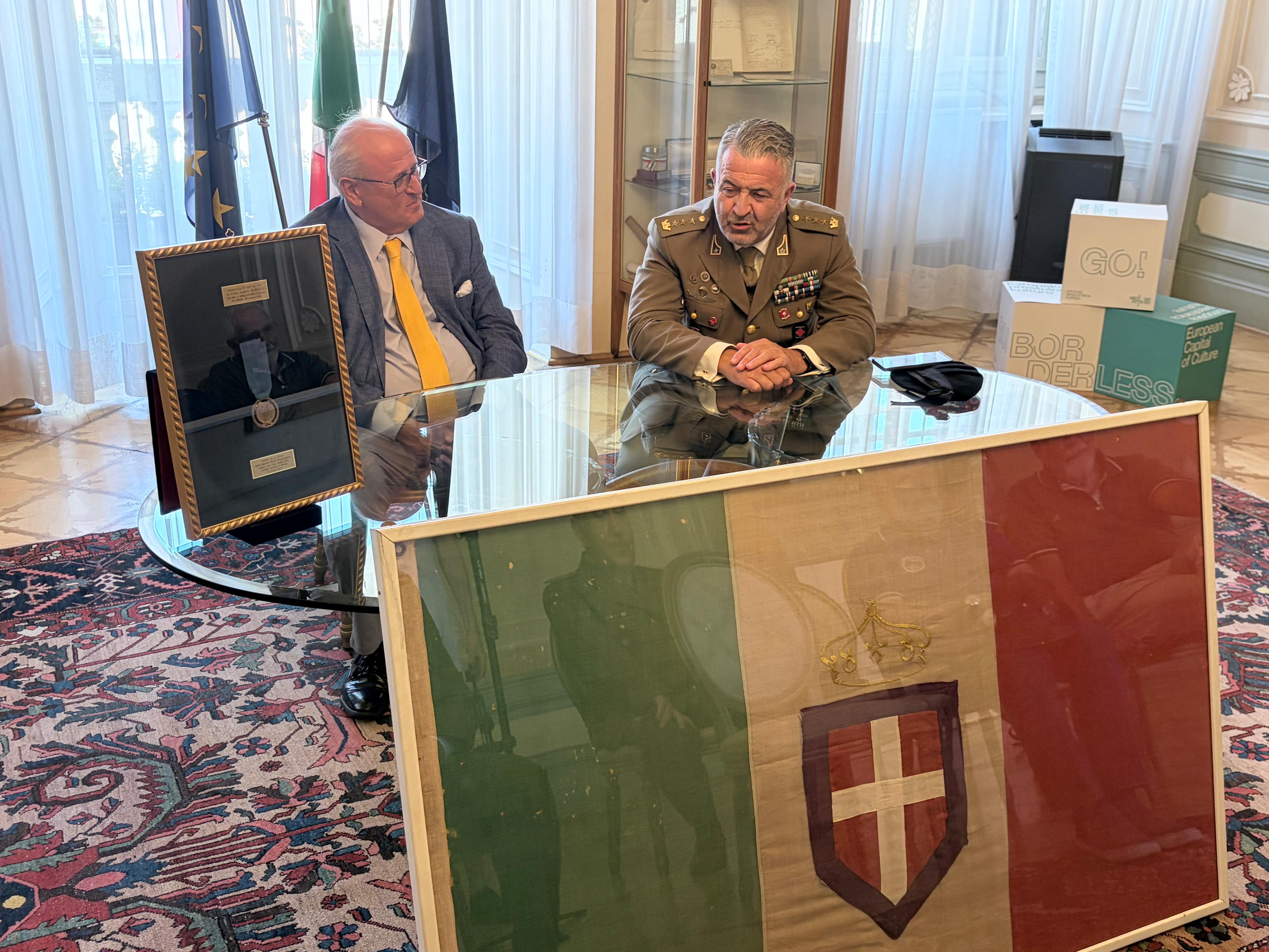 Immagine per Lettere - Tricolore di Gorizia, il Colonnello Fioretti: «La memoria storica non si pieghi a letture divisive estranee alla ricerca della verità»