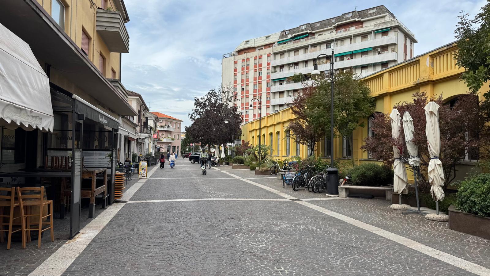 Immagine per Monfalcone, Polizia Locale e Asugi sanzionano una pescheria del centro: verbali per 7.800 euro 