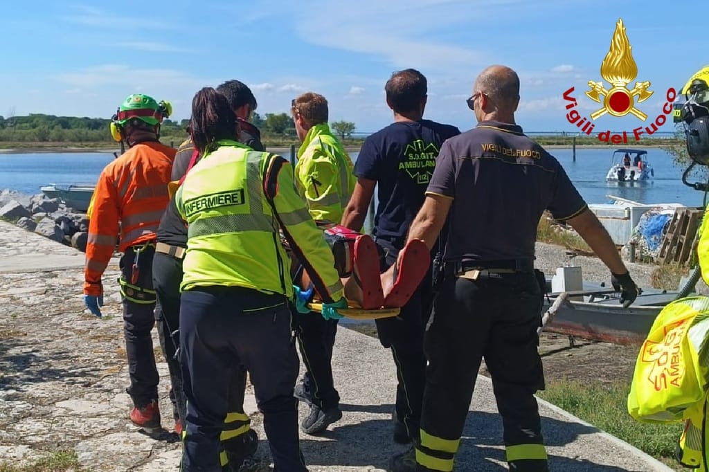 Immagine per Grado, colto da malore a Porto Buso: i soccorsi di Vigili del Fuoco e personale sanitario