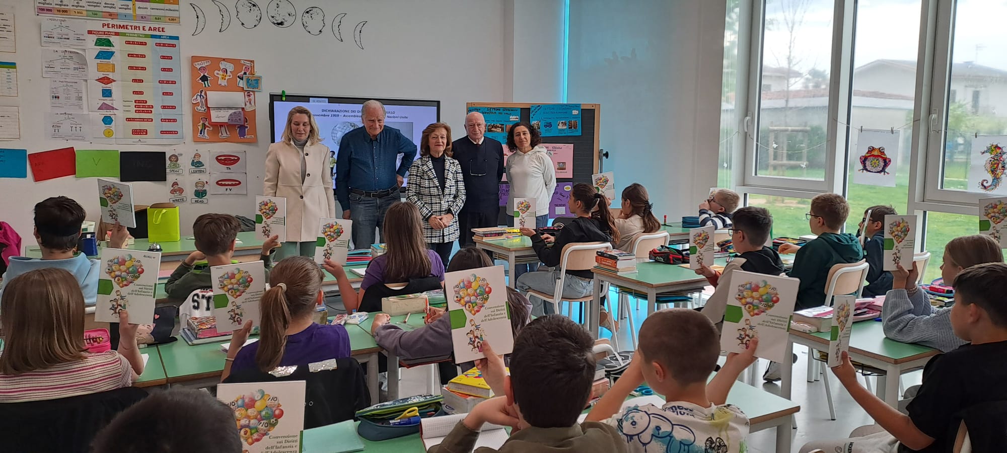 Immagine per Fotonotizia - Mossa, la Primaria 'Galilei' e il Club Unesco di Gorizia uniti per la Giornata dei diritti del fanciullo