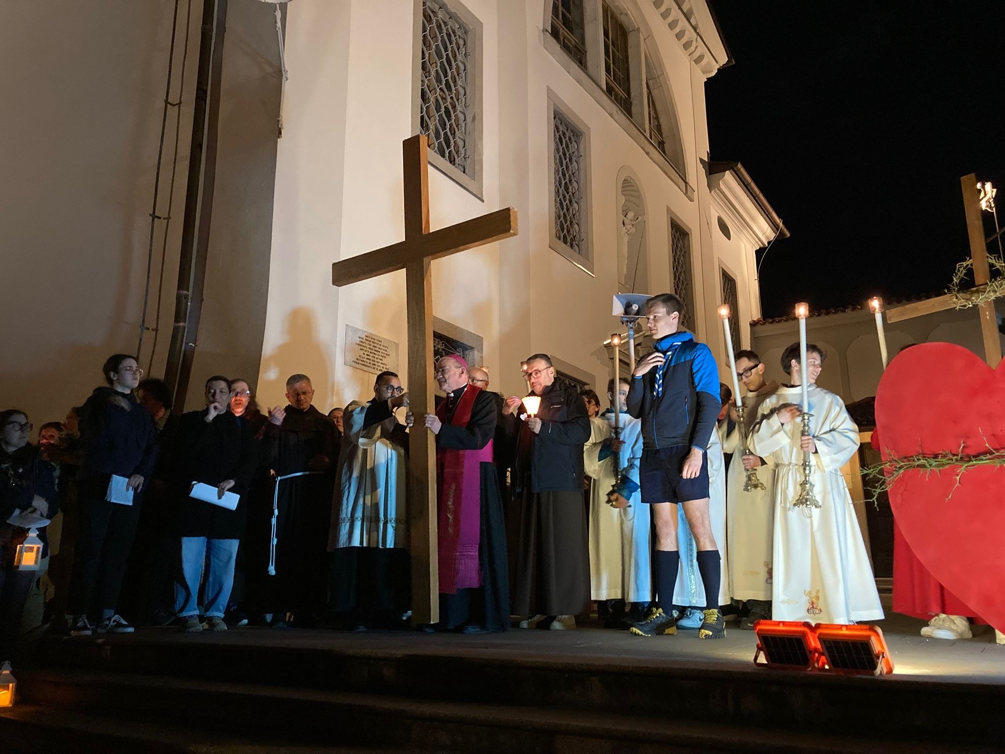 «Ti v središču mojega srca»: è il Cuore della partecipata Via Crucis cittadina transfrontaliera della Chiesa Goriziana