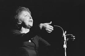 Immagine per Staranzano, al Circolo Acli 'La Vie en Rose': l'omaggio musicale a Édith Piaf nella rassegna 'Tra Segni e Suoni'