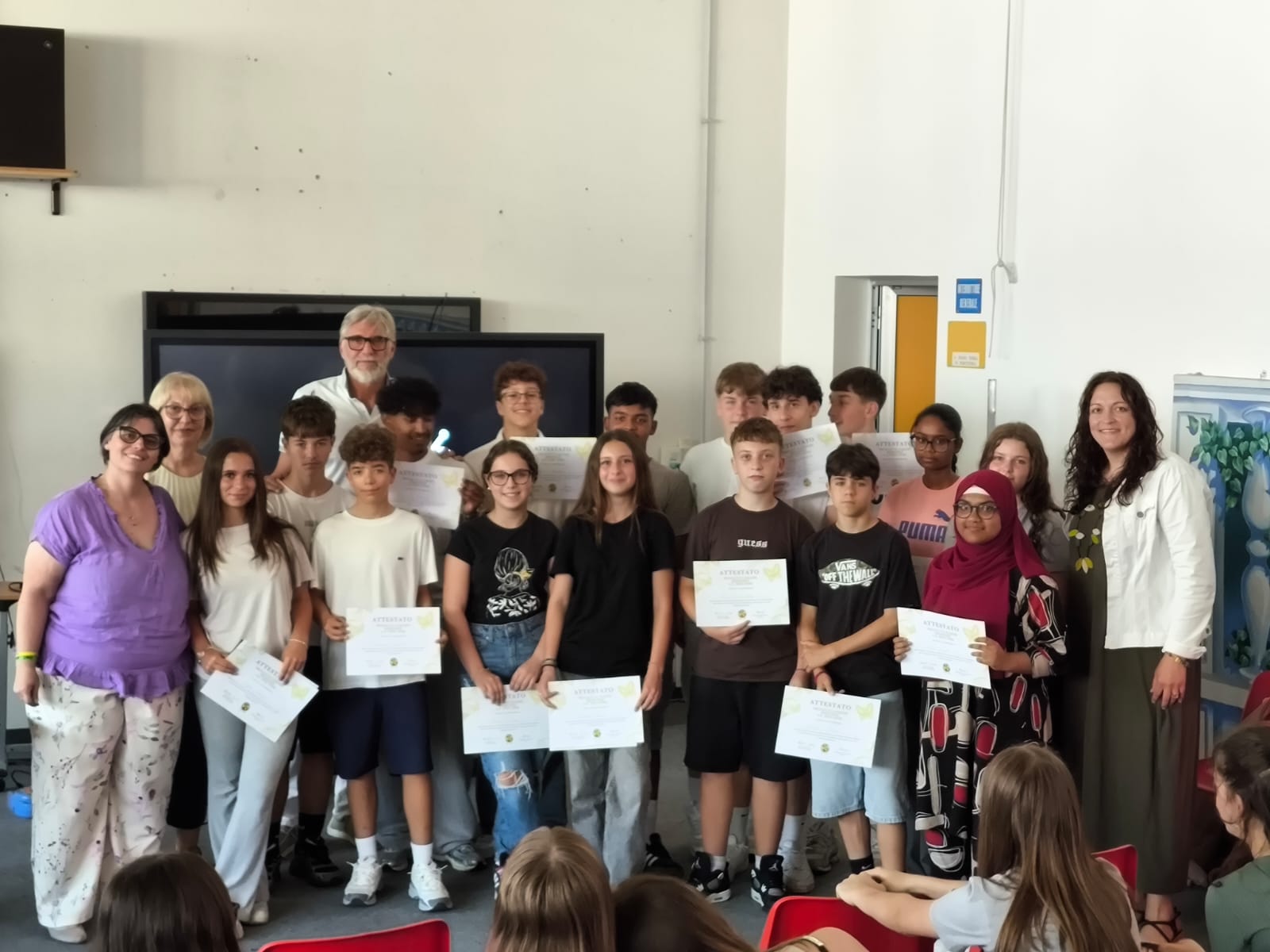 Immagine per Monfalcone, conclusi i progetti 'Essere Memorie' e 'Il mondo dentro di noi' alla Scuola Randaccio