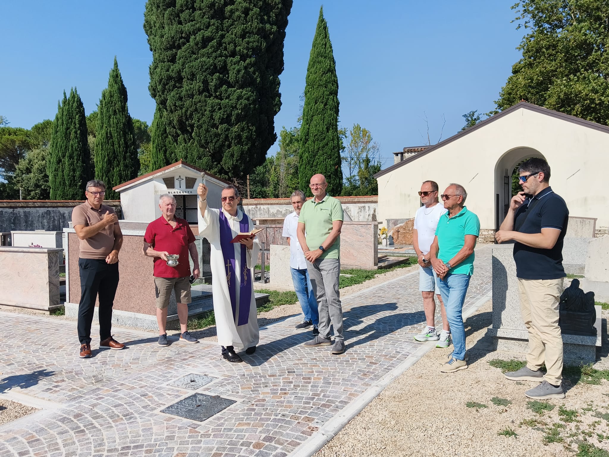 Immagine per Cimitero di Isola Morosini a nuovo: riqualificazione e messa in sicurezza da 85mila euro