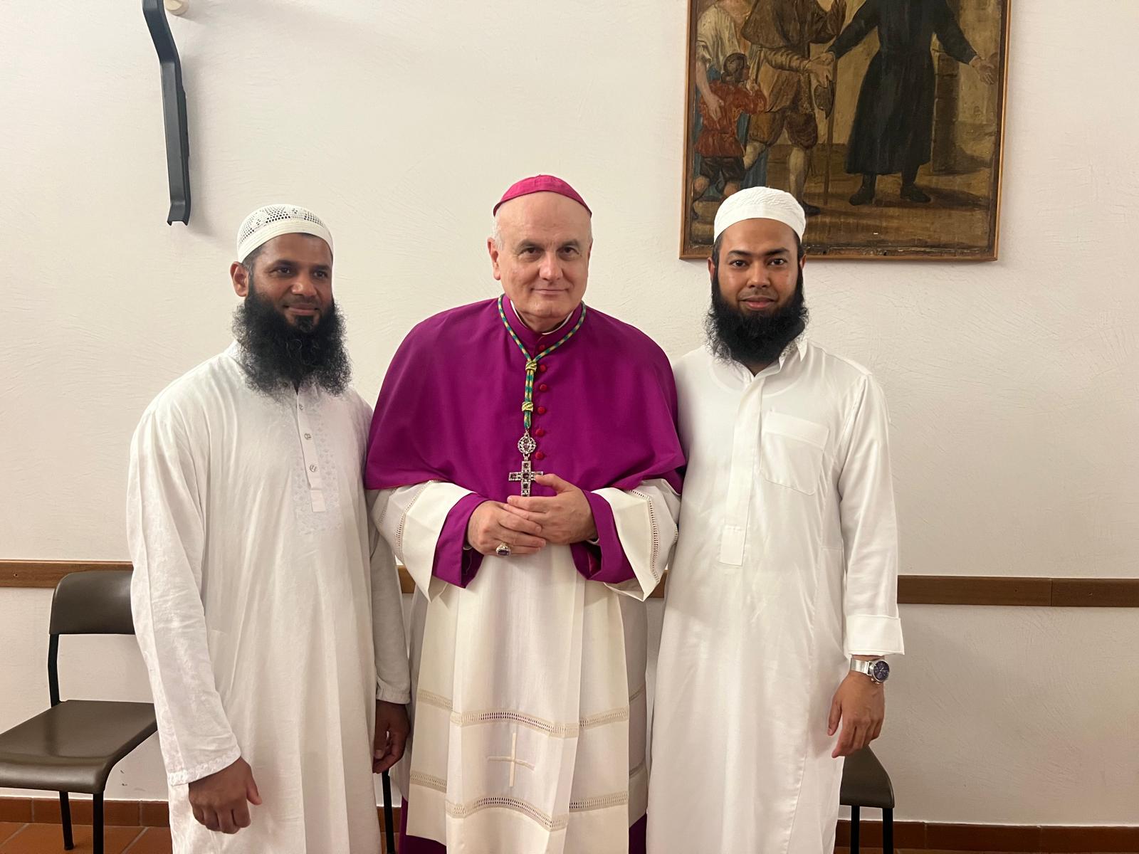 Immagine per I fedeli musulmani all’arcivescovo Dianin: «Si crei un ponte di ricostruzione nel rapporto tra le due Fedi»