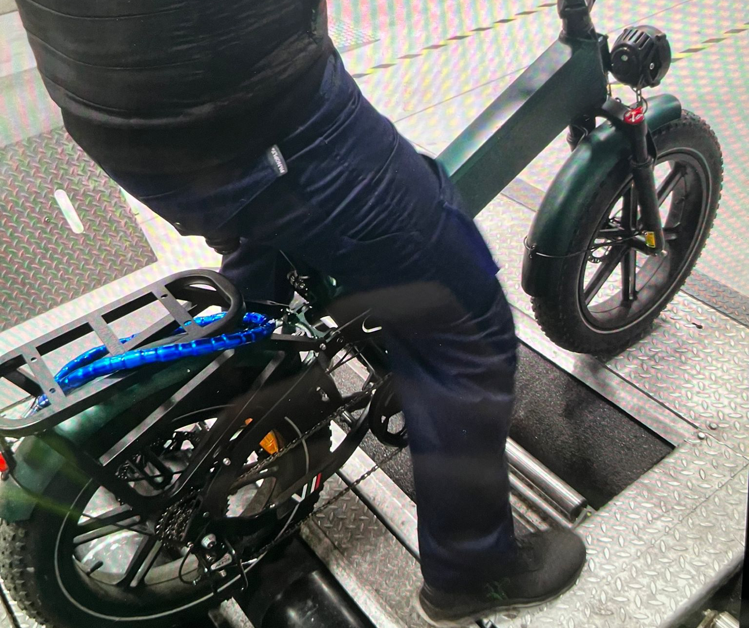 Immagine per Monfalcone, sequestrata falsa bici elettrica: era un ciclomotore, raggiungibili i 19 km orari