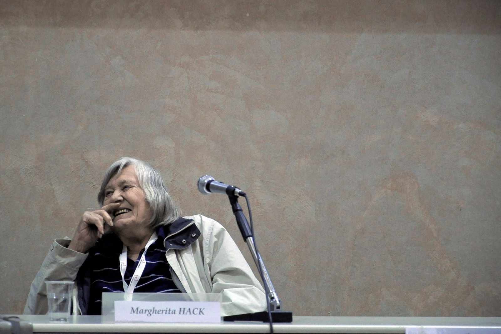 Immagine per Le Scuole goriziane 'Pascoli', 'Alighieri' e 'Gorizia 1' tra i vincitori del concorso 'Viva Marga - Margherita Hack e la luna'