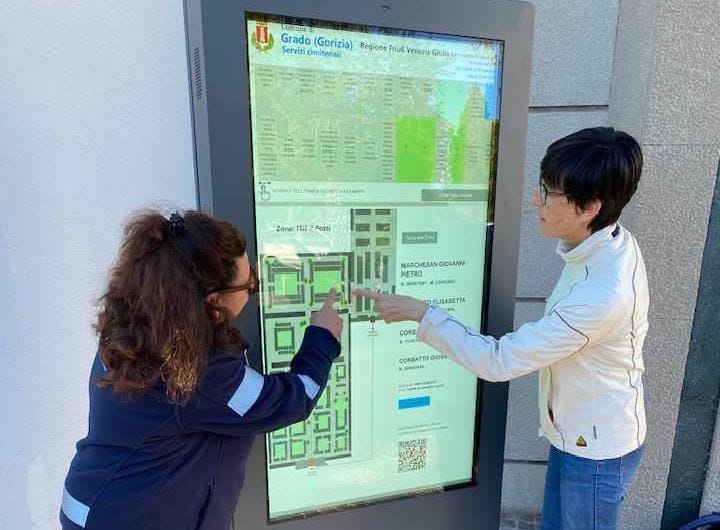 Immagine per Grado, il cimitero diventa digitale: ecco il totem per trovare i propri cari