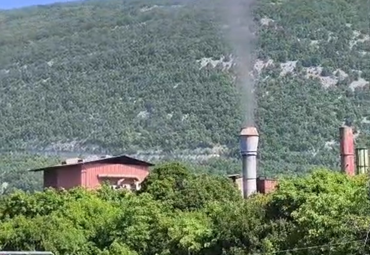 Caso Livarna Gorica, il Governo interviene: ispezione alla fonderia e nuove misure contro le molestie olfattive