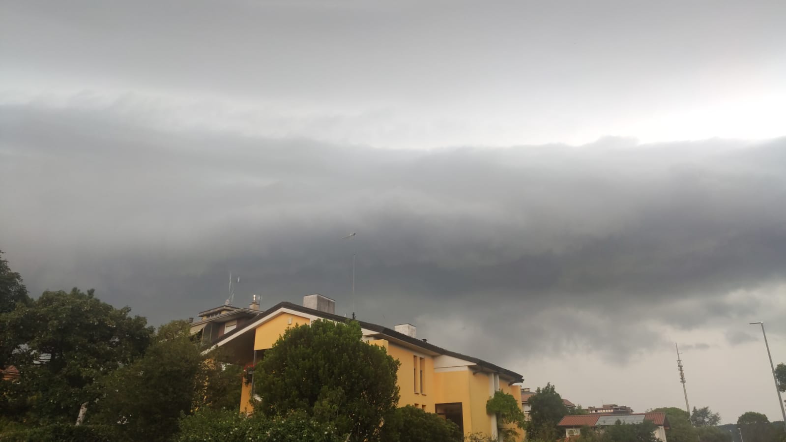 Immagine per Maltempo in arrivo sul Friuli Venezia Giulia: scatta l'allerta gialla per temporali forti e piogge intense