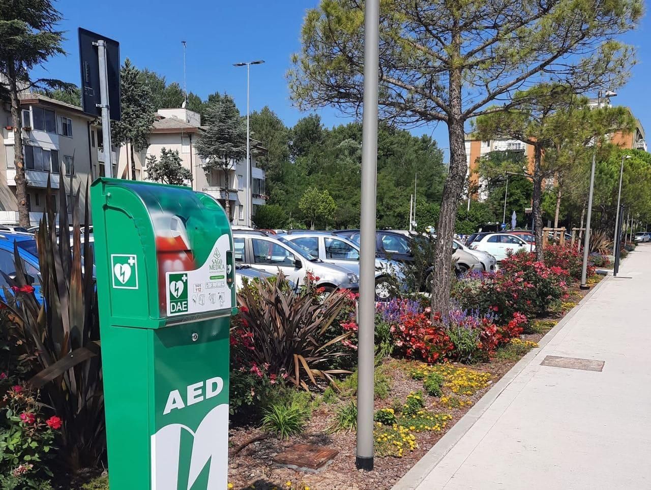 Marina Julia, installato un nuovo defibrillatore per scongiurare le emergenze