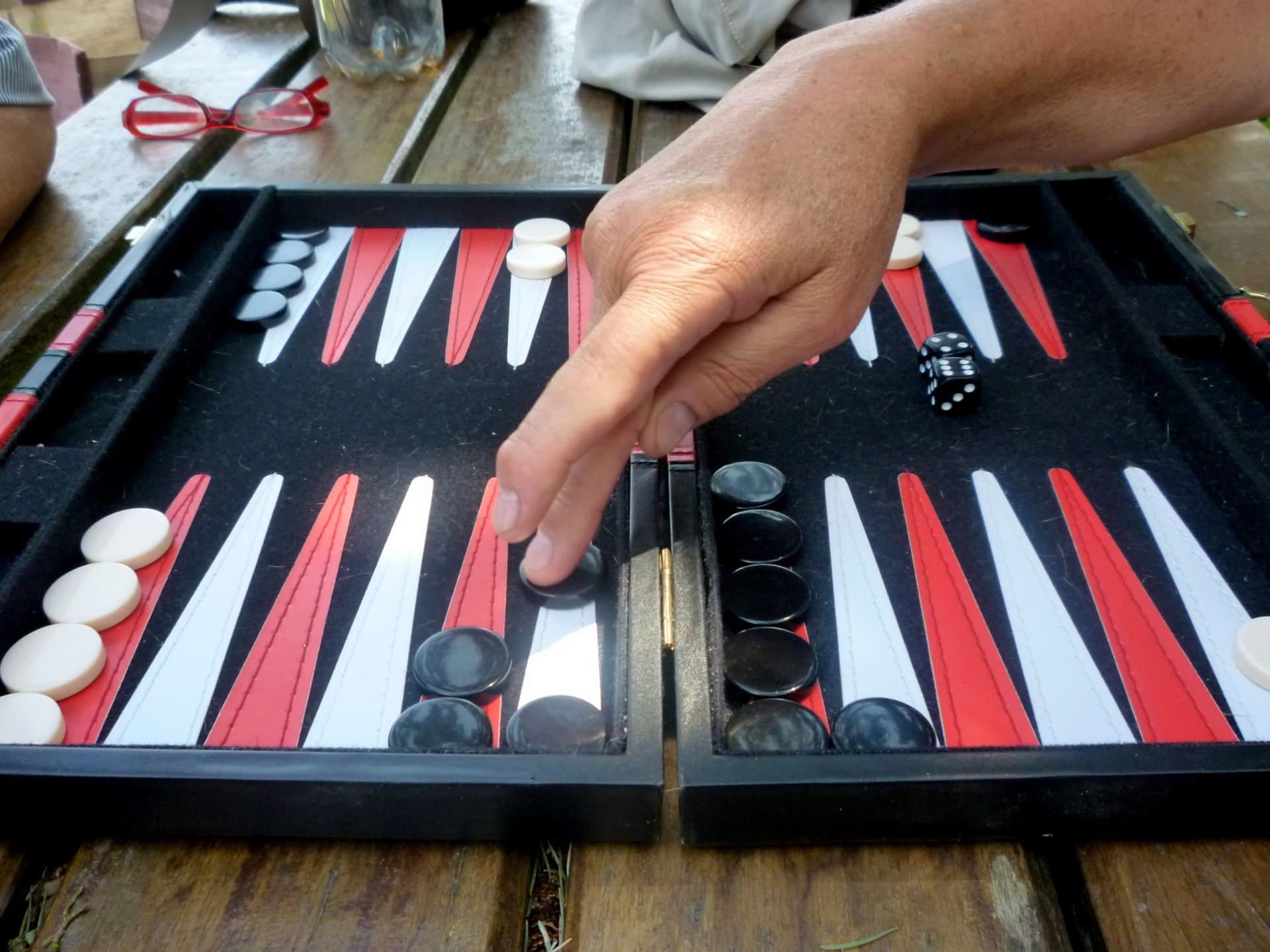 Copertina per Grado torna capitale del Backgammon, storie e campioni sull'Isola d'oro