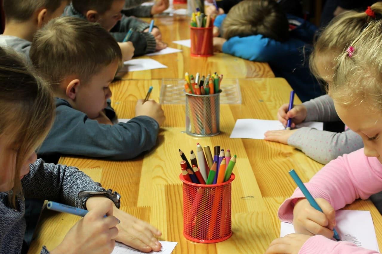 Immagine per Nuova scuola a Monfalcone, Onda attacca Cisint: «Cento bambini ancora esclusi»
