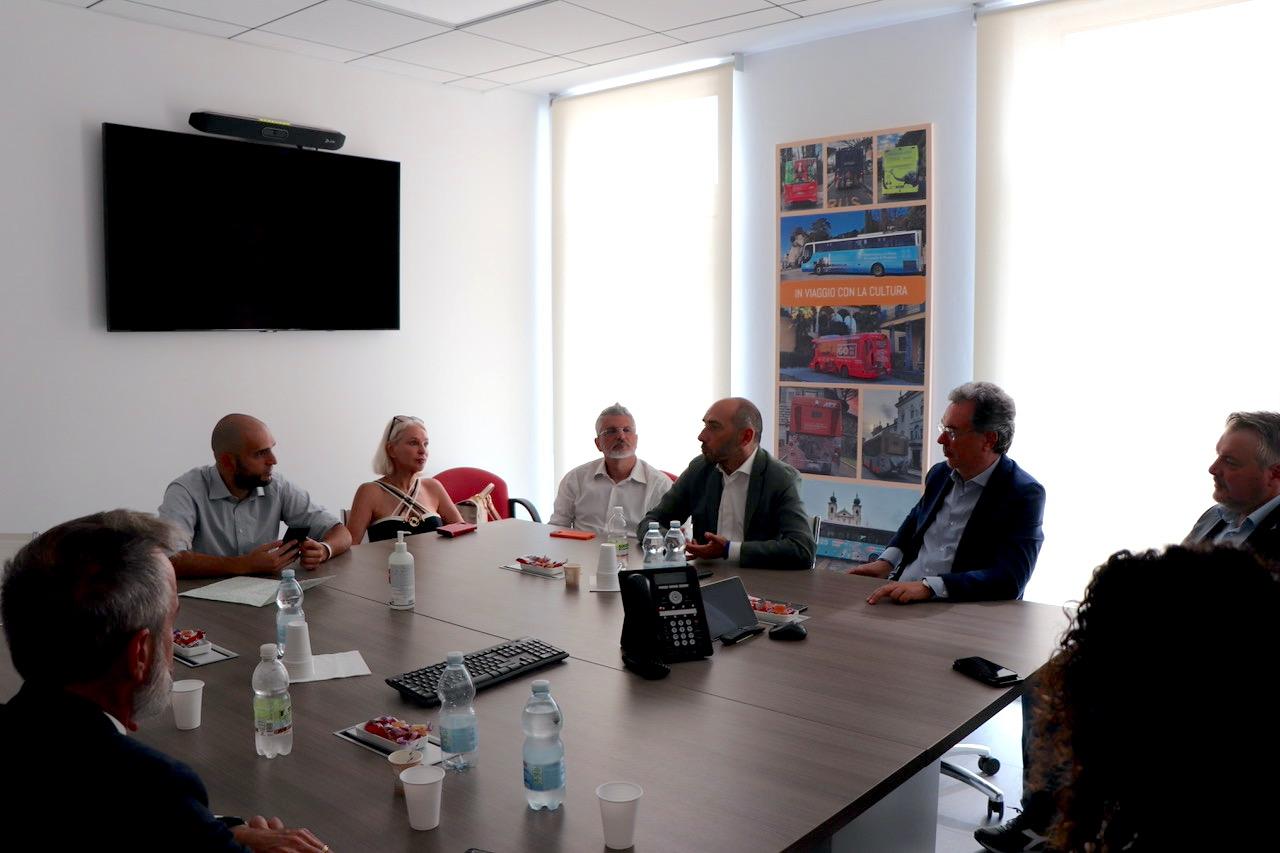 Immagine per Dossier trasporti, il viceministro Morelli a Gorizia: «No solo a elettrico»