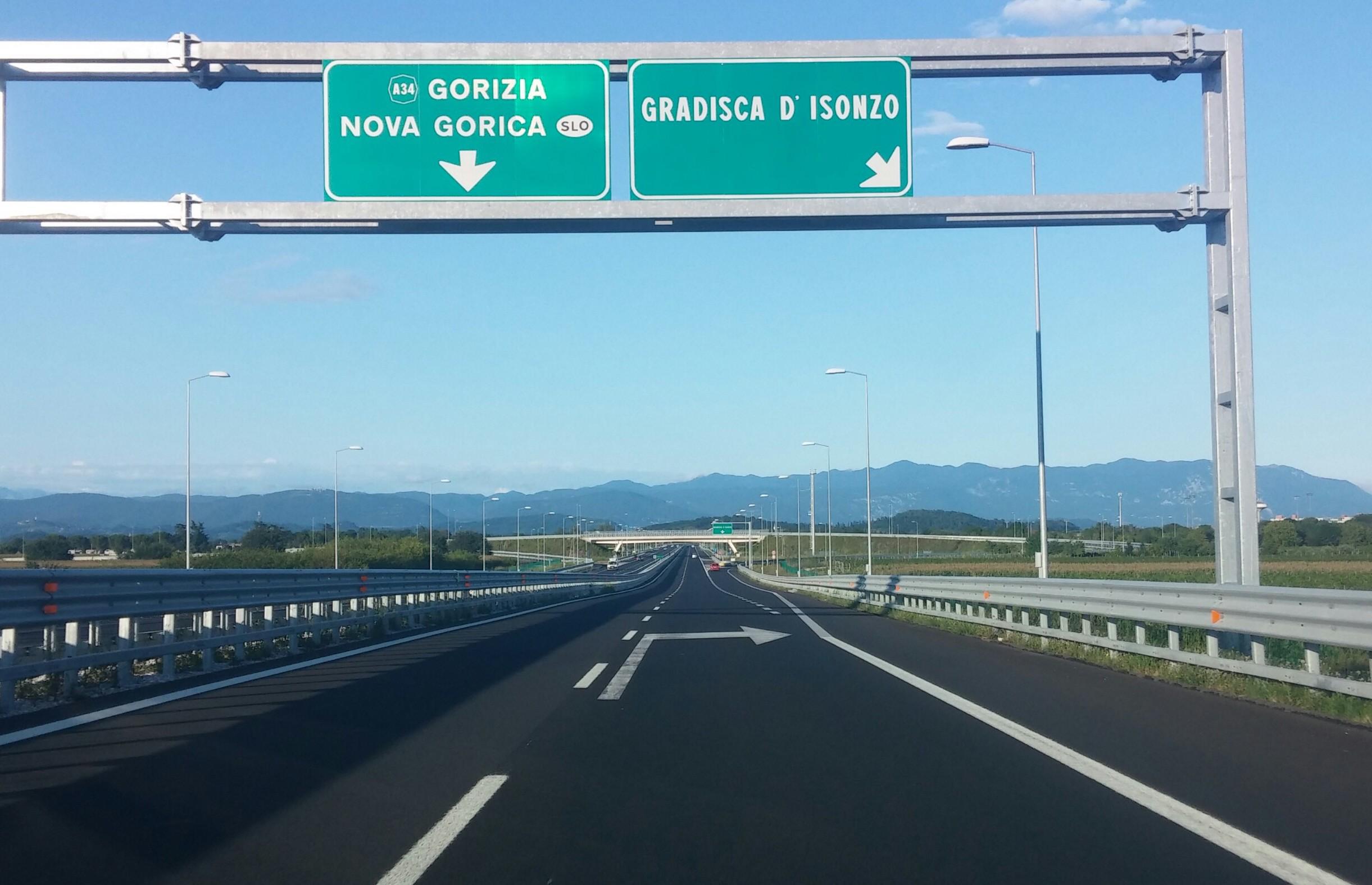 Immagine per Autostrade: incidente sul raccordo Ra13, veicolo in panne tra Gorizia e Farra