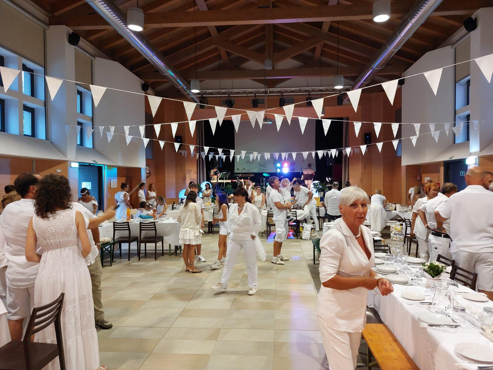 Copertina per Cena in bianco con 150 persone a Mossa, torna la sagra a Lucinico