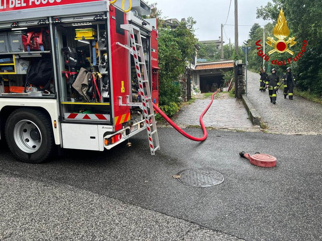 Immagine per Fiamme nella mansarda a Visogliano, incendio in casa