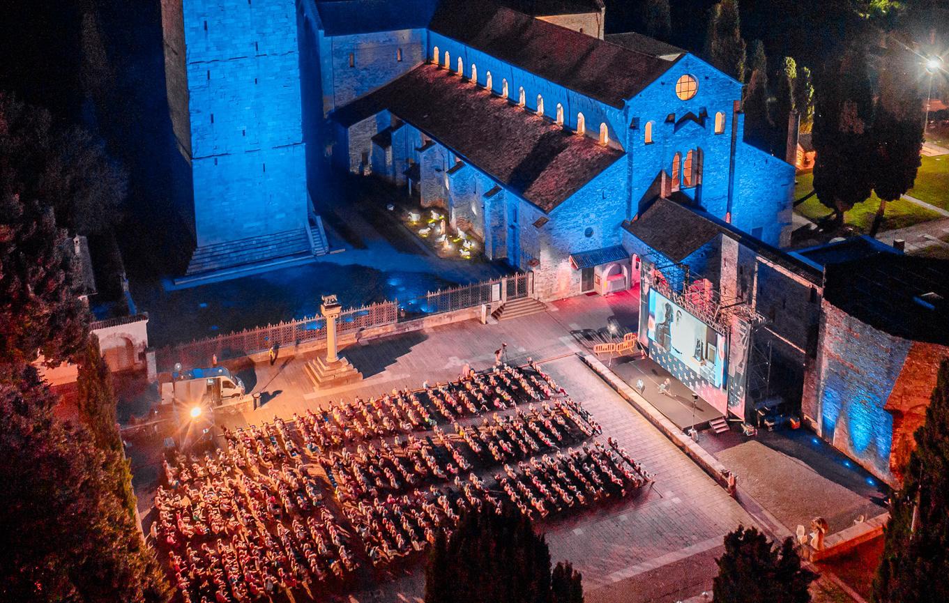 Immagine per Film festival, l'amore per la cultura chiama 5mila presenze in piazza ad Aquileia