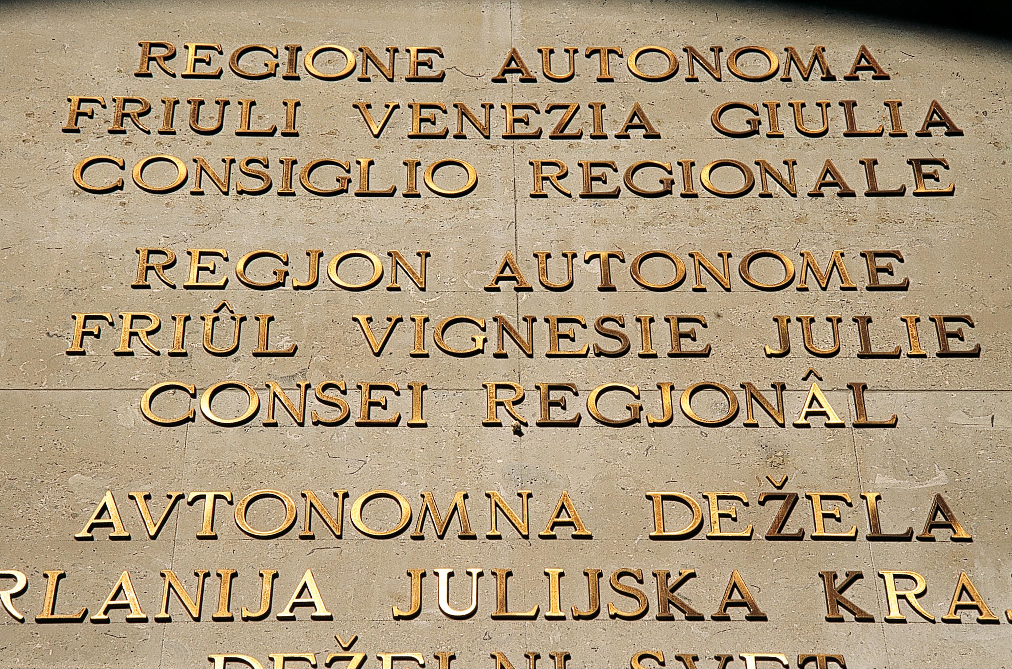 Immagine per Lingua friulana, fondi dall'Arlef a progetti per il bilinguismo visivo in Fvg