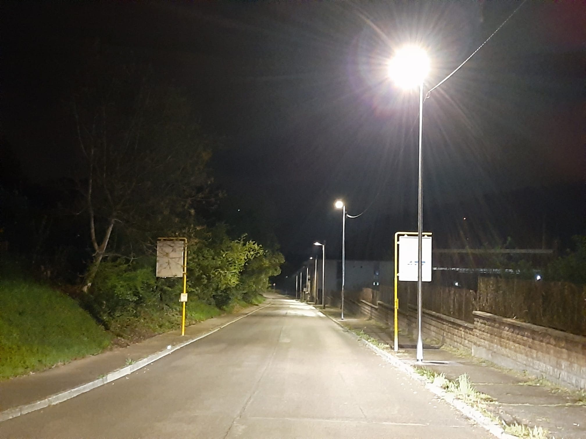 Copertina per Più sicurezza in via Brigata Casale a Gorizia, torna la luce con l'impianto a basso consumo