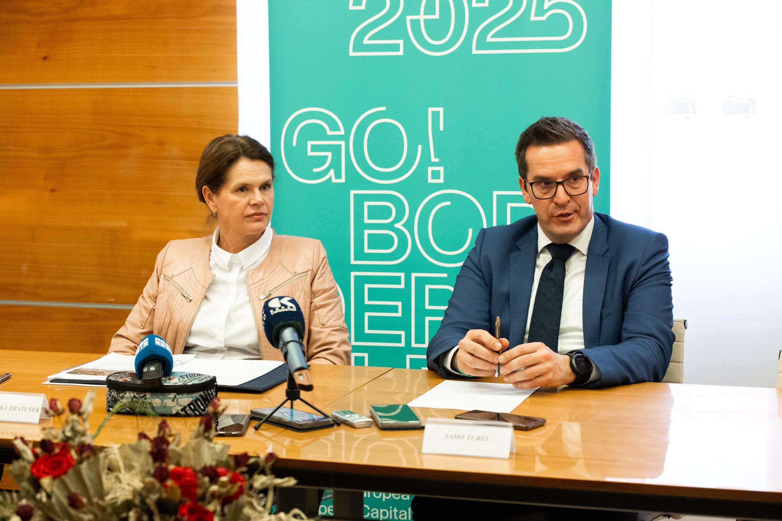Copertina per Lavori dentro e fuori la Transalpina per Go! 2025, progetto a Nova Gorica