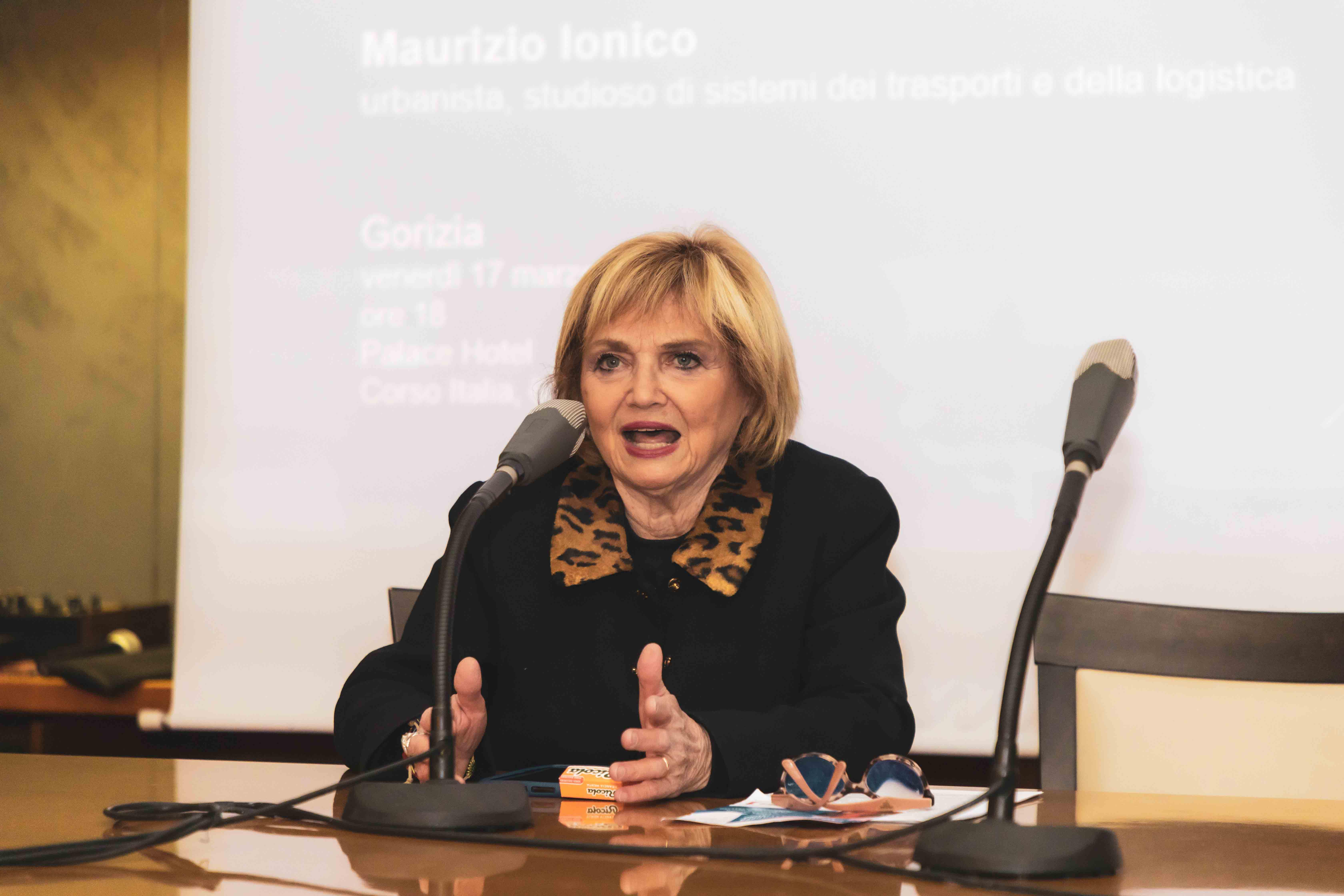 Copertina per La goriziana Fasiolo presidente del Consiglio regionale, inizia la legislatura