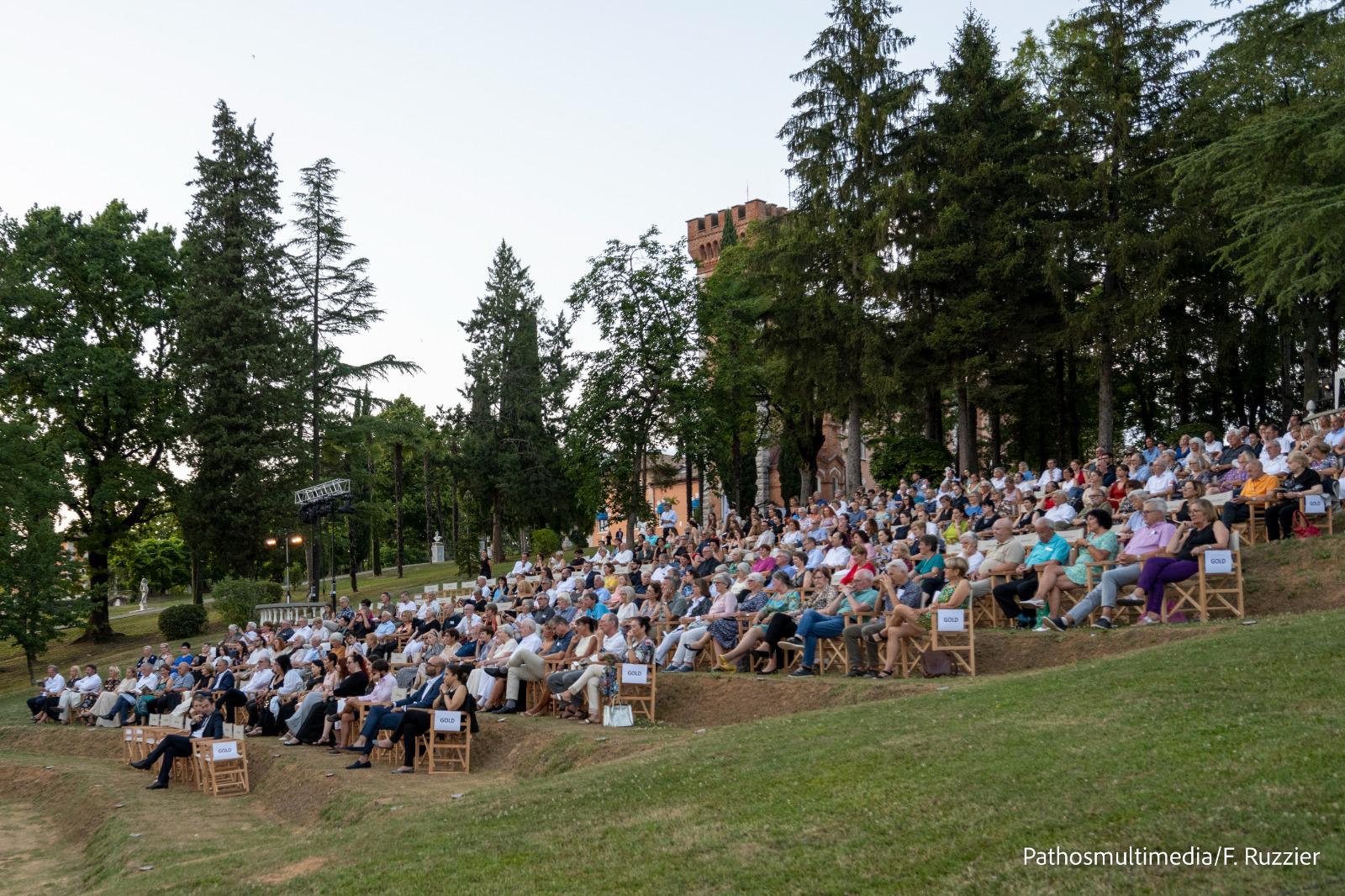 Immagine per La Sonnambula debutta al Castello di Spessa, titolo al Piccolo opera festival