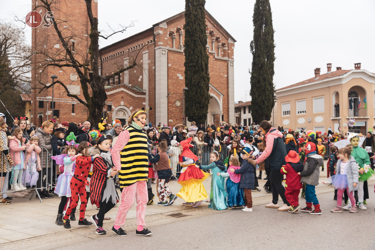 Immagine per Šempeter pronta a riaccogliere il Carnevale, carri e gruppi in piazza Rob