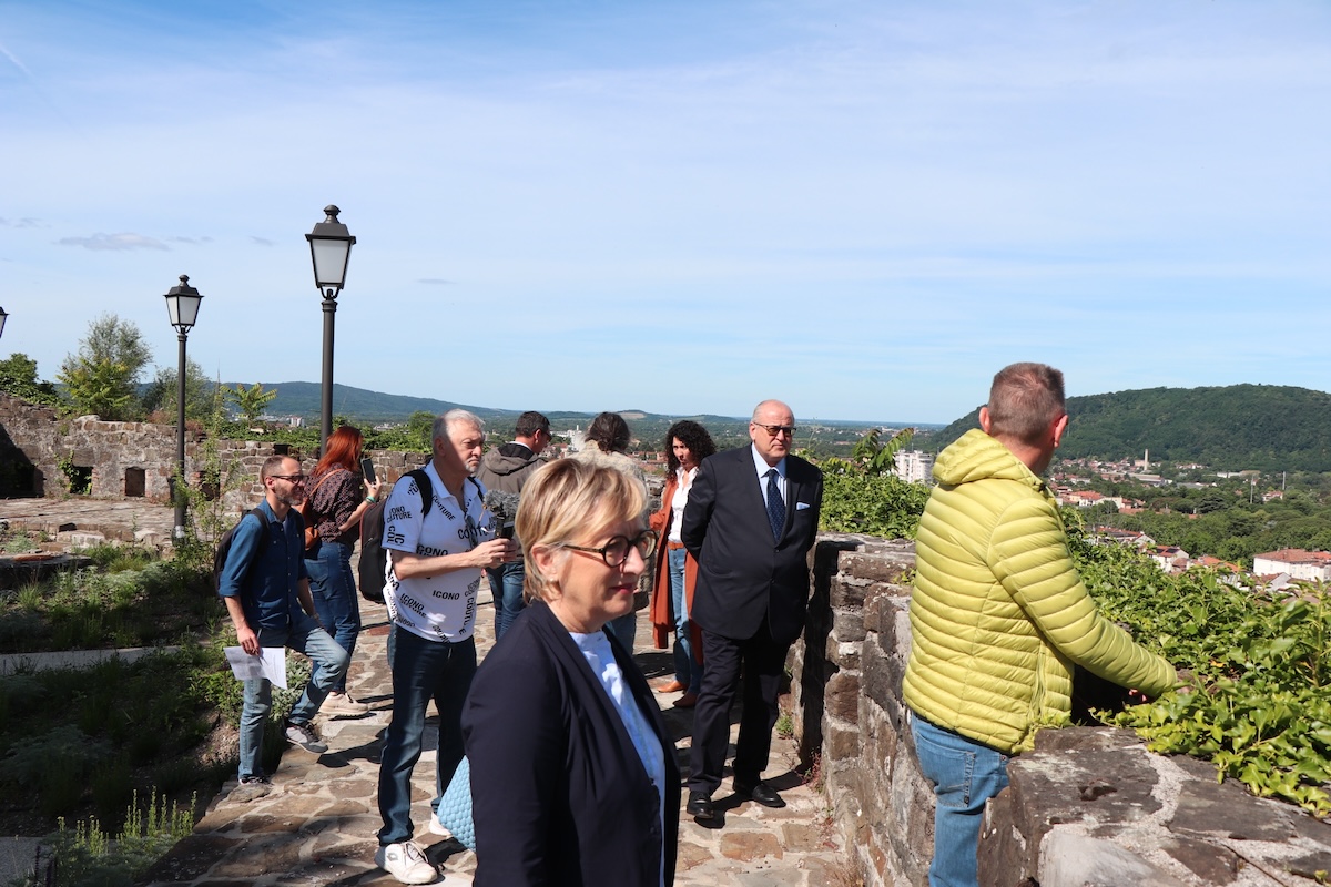 Copertina per Bastione Fiorito ripulito dopo anni di abbandono a Gorizia, ora l'ex Teatro Tenda