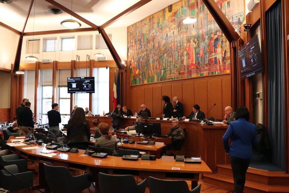 Copertina per Tavoli su Go!2025, torna l'idea consiglio comunale tra le due Gorizie