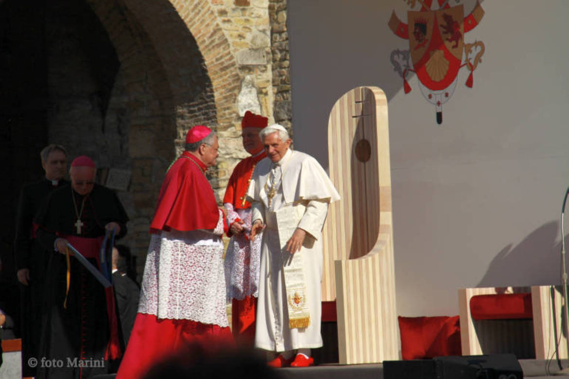 Immagine per Morto Papa Benedetto XVI, quella sua storica visita in Basilica ad Aquileia