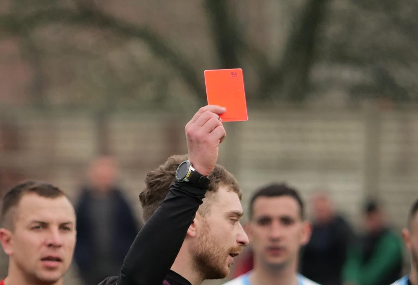 Immagine per Colpisce l'arbitro minorenne con uno schiaffo a Cormons, 5 anni di squalifica