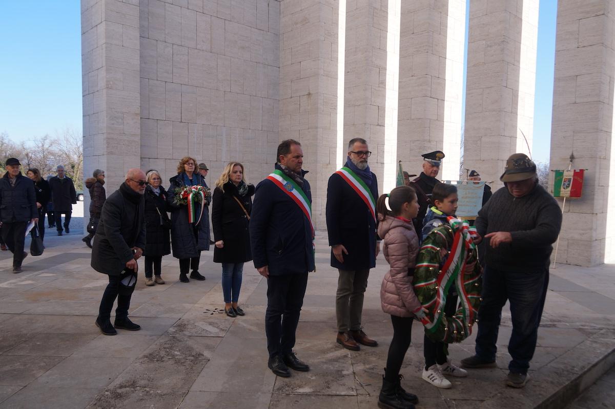 Copertina per Gli studenti ricordano le foibe, le scuole tornano in Ara Pacis a Medea