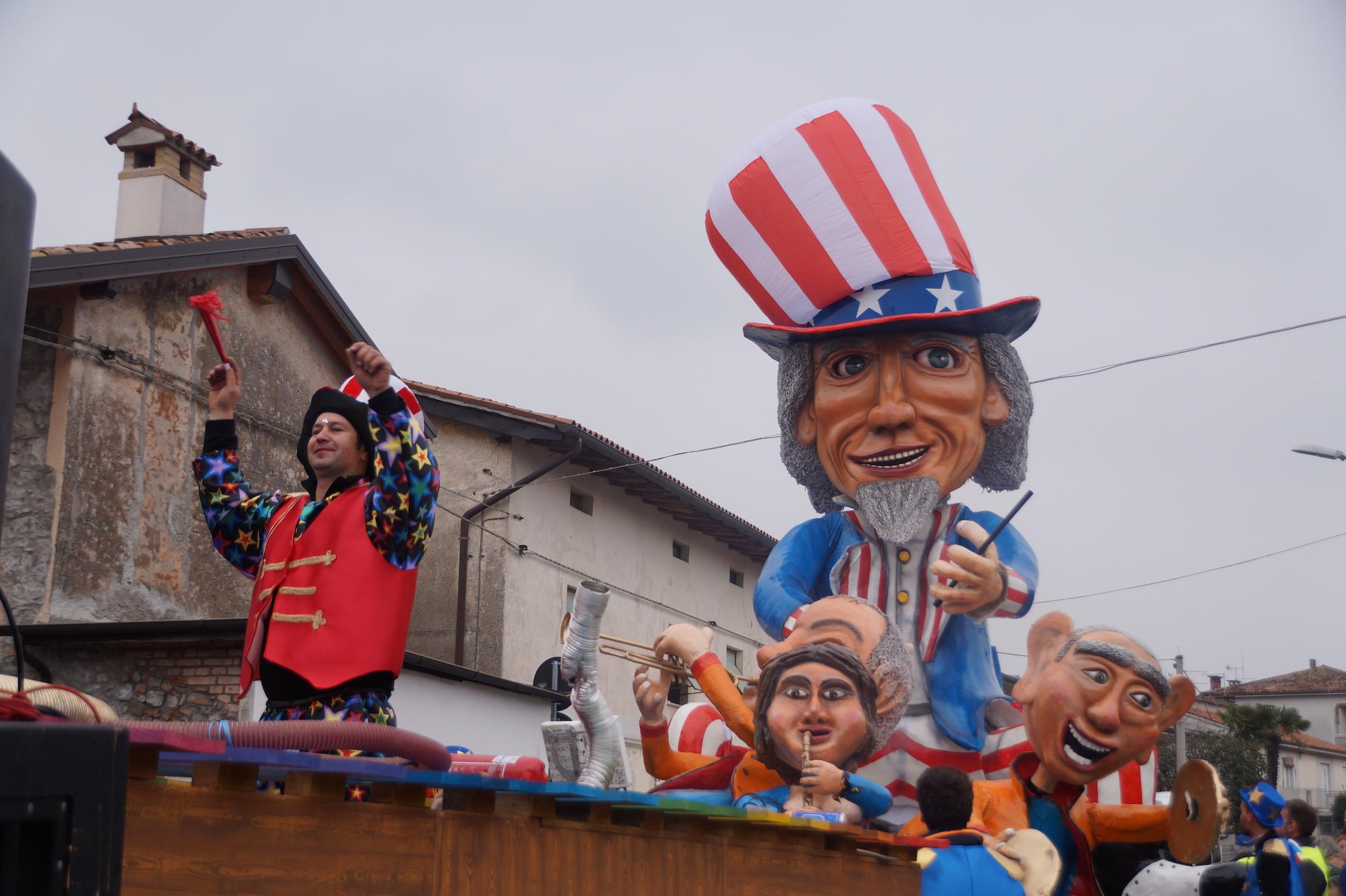 Copertina per La grande festa di carnevale a Savogna, trionfo San Pelagio e Santa Croce