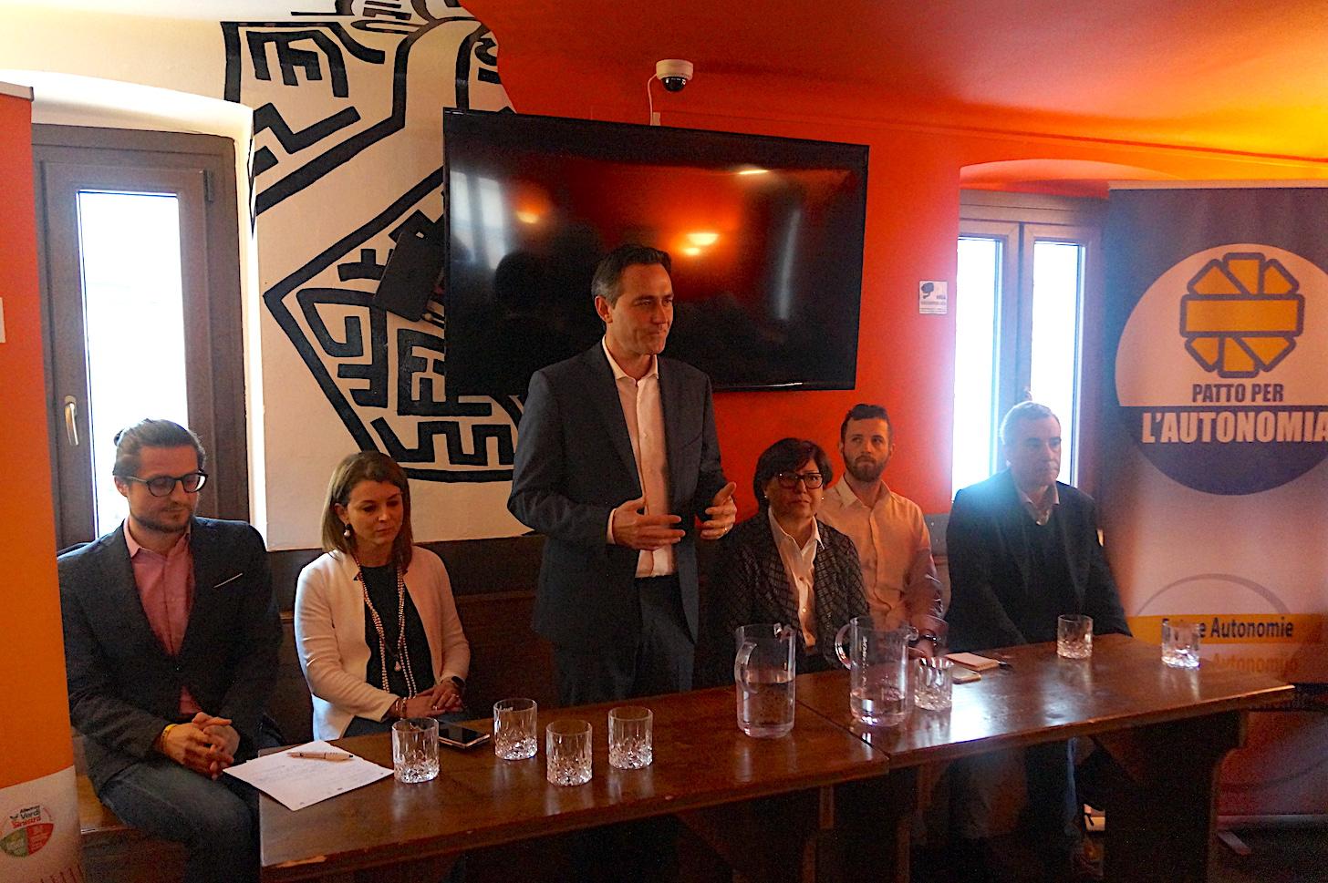 Immagine per Regionali, ecco la squadra di Moretuzzo: corsa per un nome di Gorizia