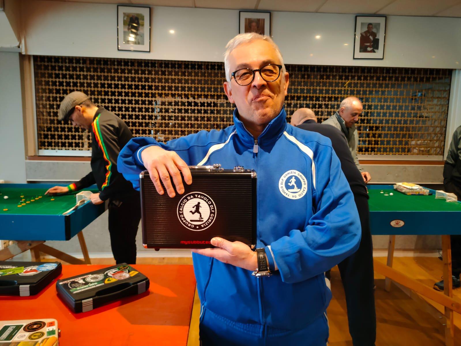 Immagine per Gorizia protagonista al torneo di subbuteo in Scozia, Pinausi vince la finale