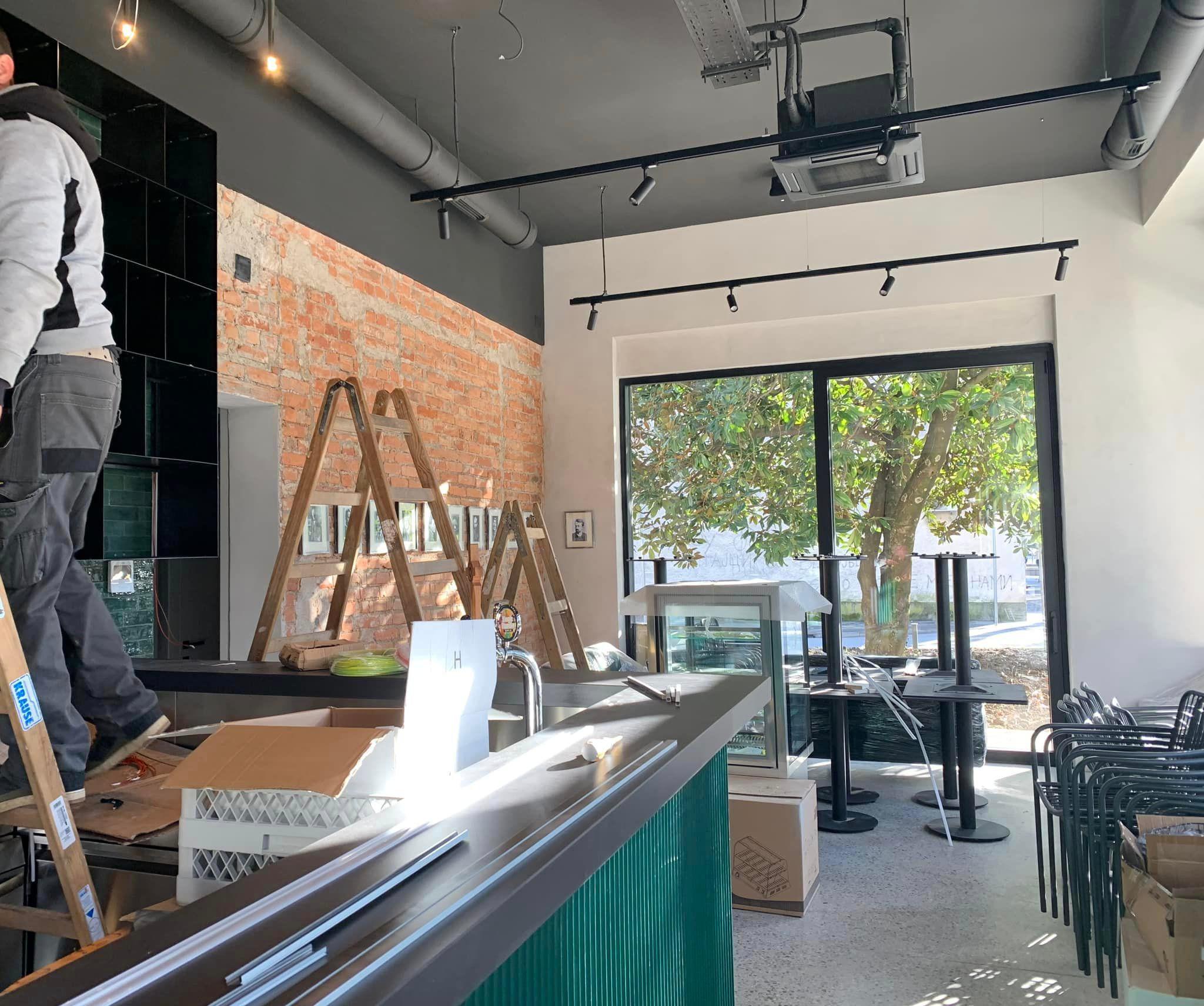 Immagine per Arriva Maks, apre il caffè libreria nel centro città di Nova Gorica