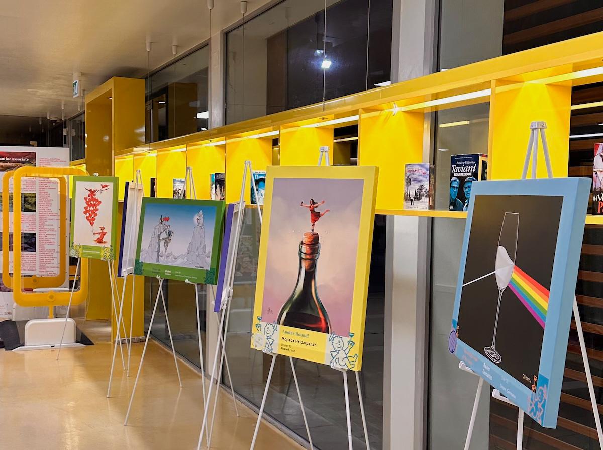 Immagine per La satira con il vino in mostra a Gorizia, vignette in Mediateca Casiraghi