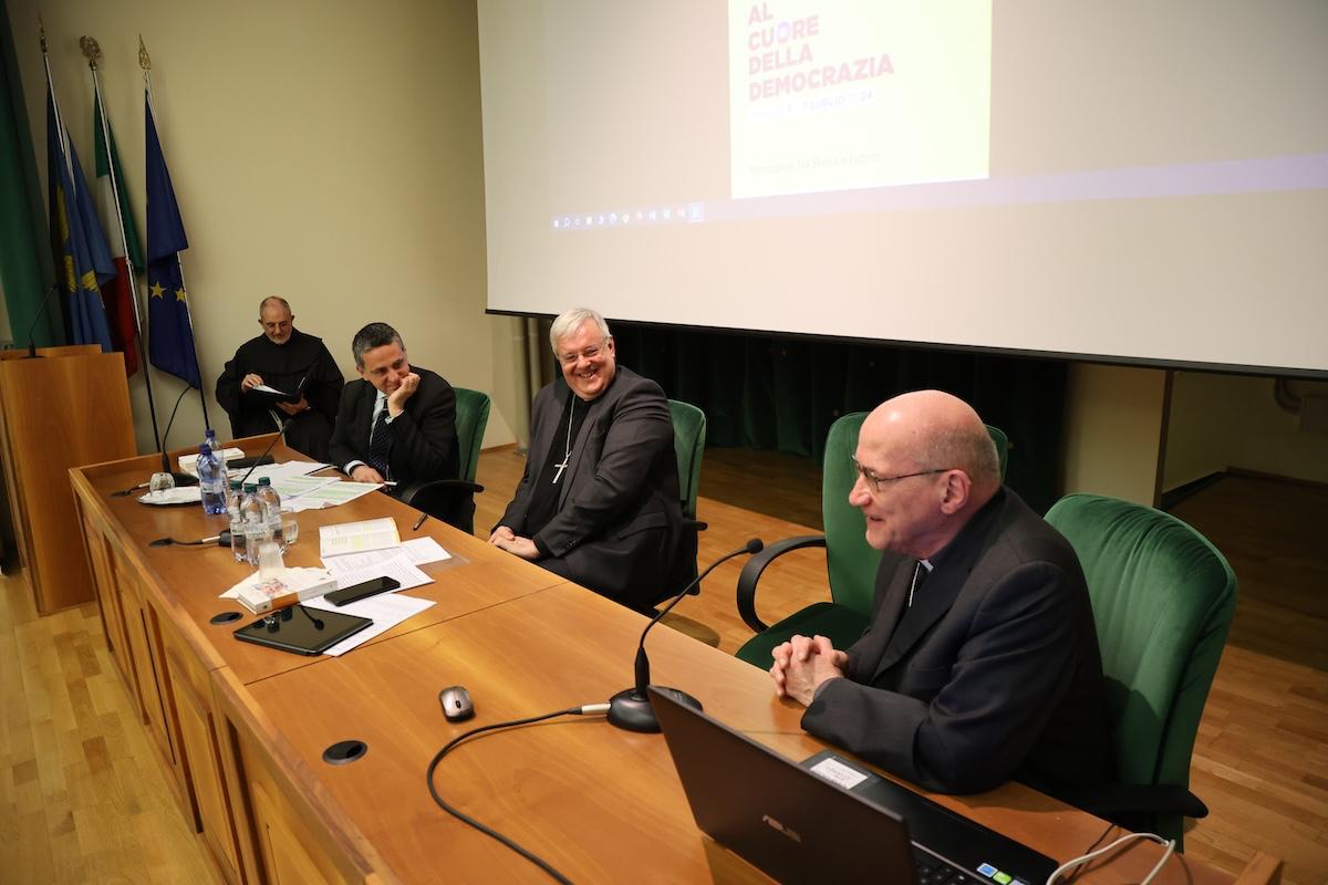 Immagine per «La memoria è futuro», democrazia e giovani con il vescovo Tomasi a Gorizia
