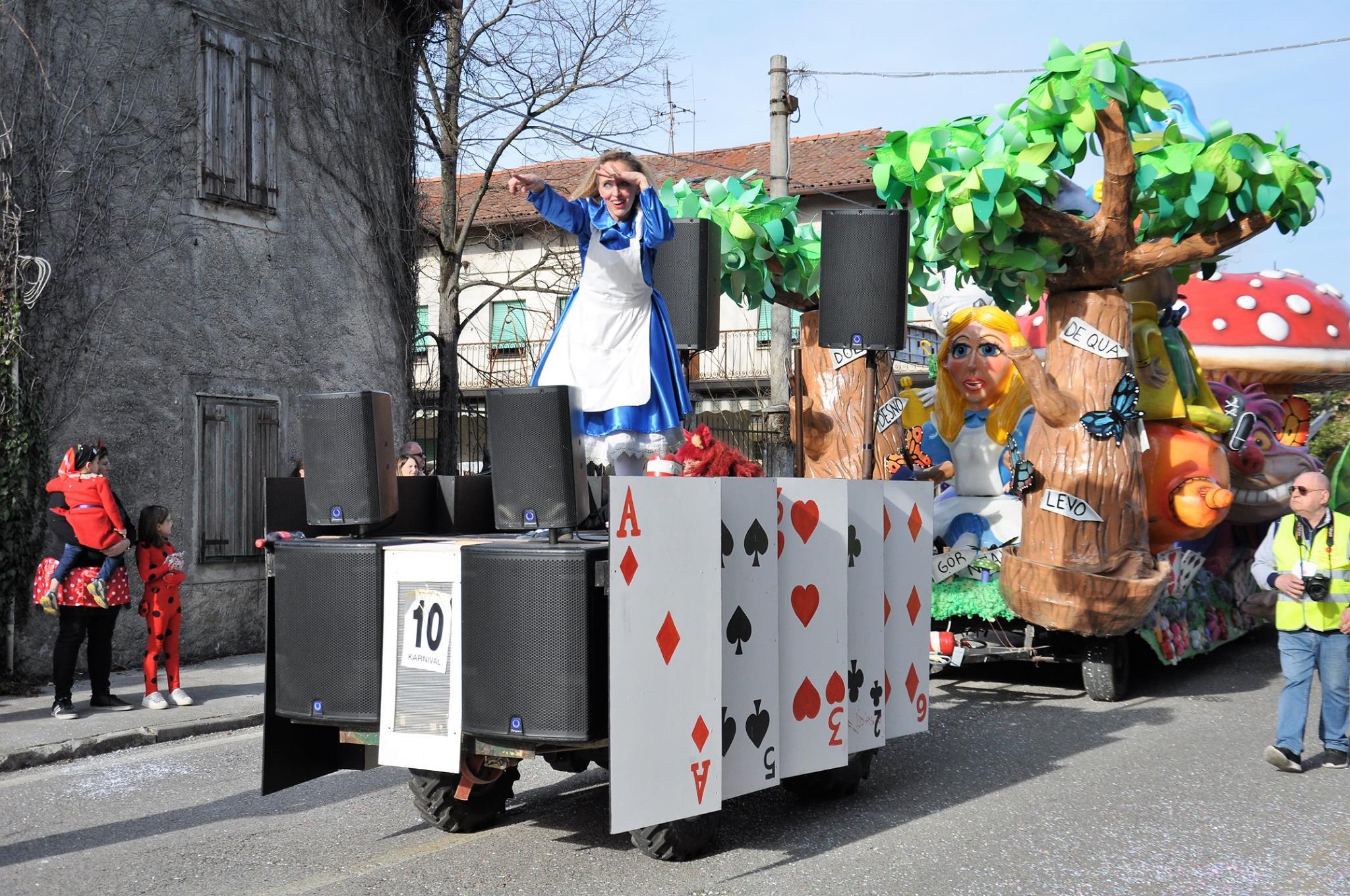 Copertina per Ritorna la festa di carnevale con la sfilata dei carri a Savogna d'Isonzo