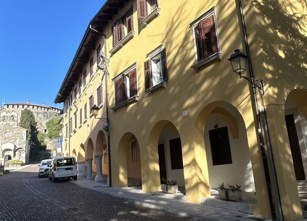 Parte il cantiere per riaprire la Casa Rassauer, 15 minialloggi a Gorizia