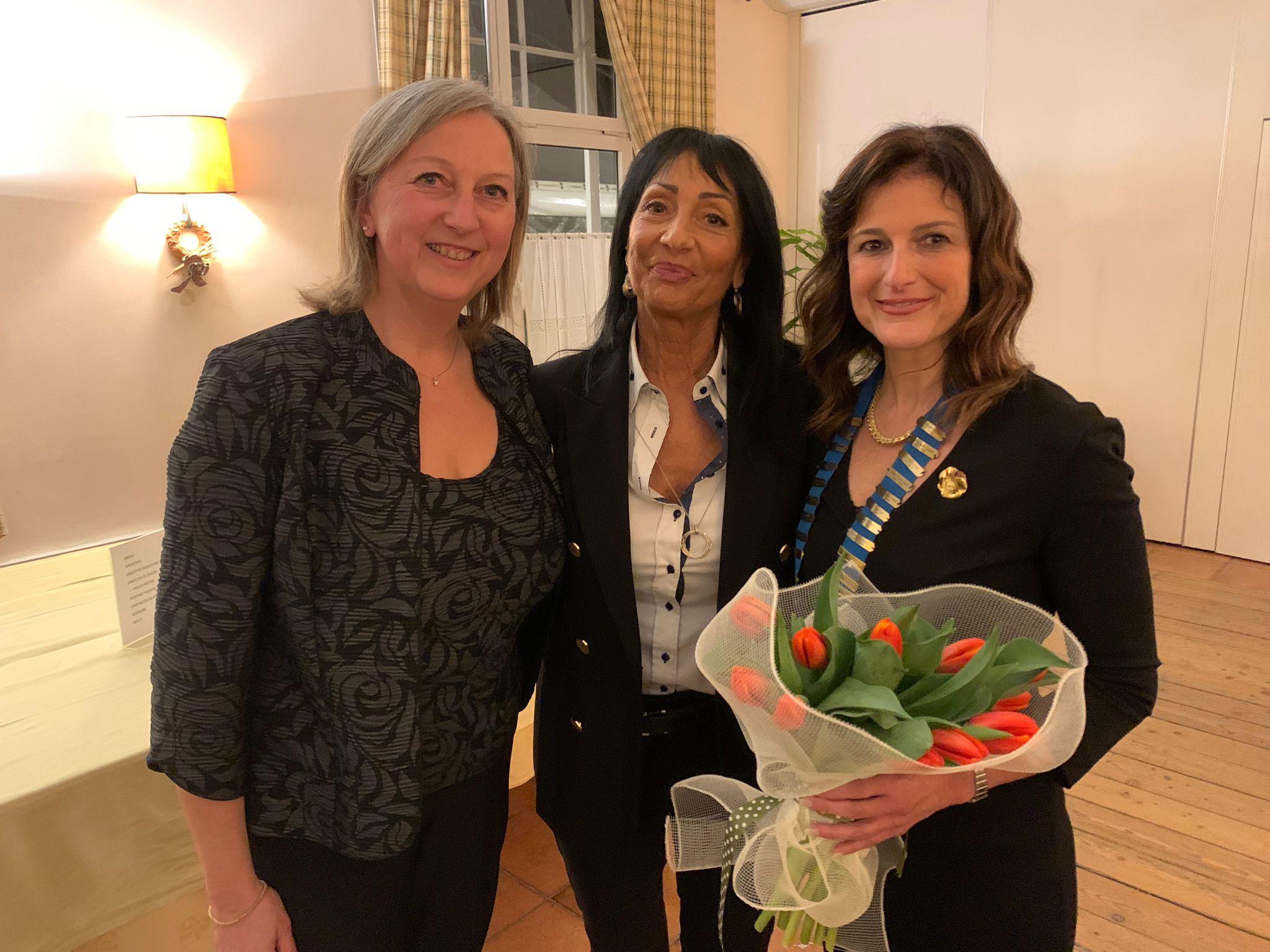 Copertina per Il Soroptimist Club cambia la presidente a Gorizia, Valenti riceve il martello